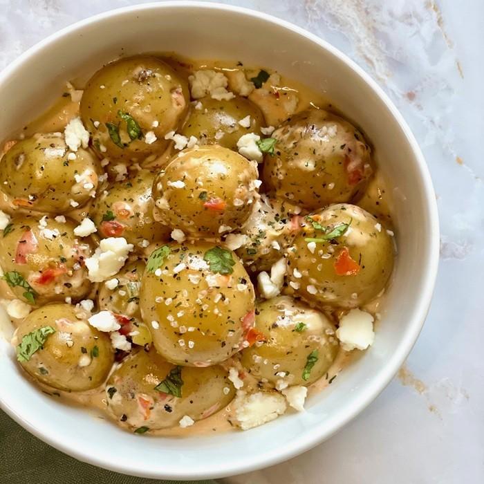 Papas Chorreadas Recipe (Potatoes with Cream and Cheese Sauce)